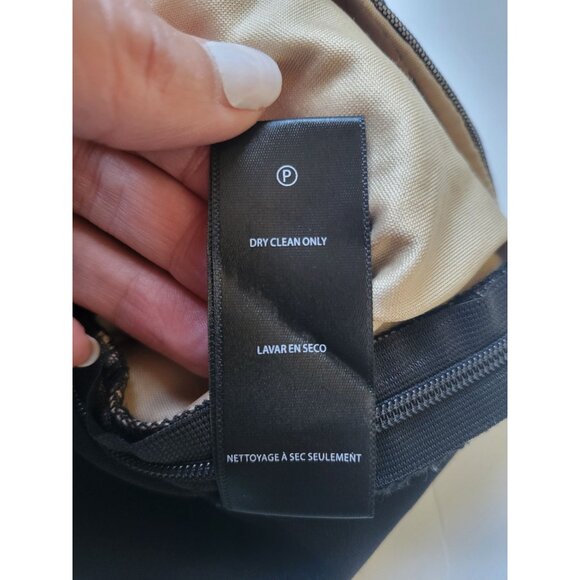 Bebe Black Embroidered Halter Top Size 8 Party Event Clubwear Wedding Cocktail - Picture 14 of 14